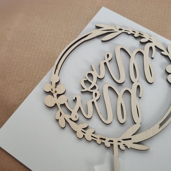 Paintable Stainable Real Wood Mr. and Mrs. with Berries and Leaves Cake Topper - Picture 8 of 16